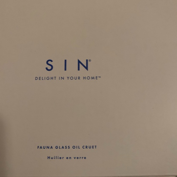 FAUNA GLASS OIL CRUET - Picture 5 of 6